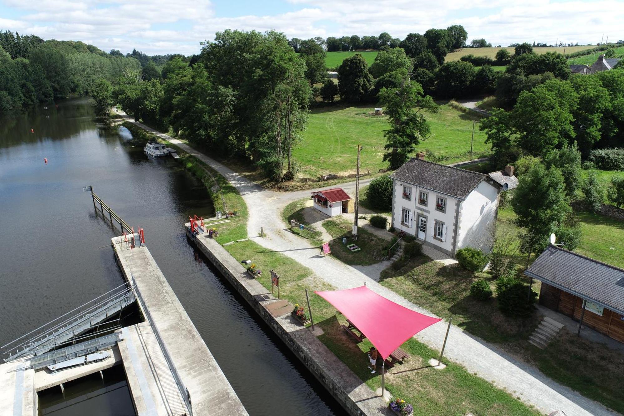 Ecluse Le Port, Etape Velofrancette Bed & Breakfast Sace Exterior photo